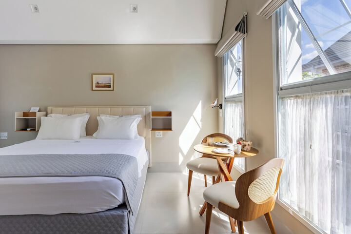Room 21 of 218