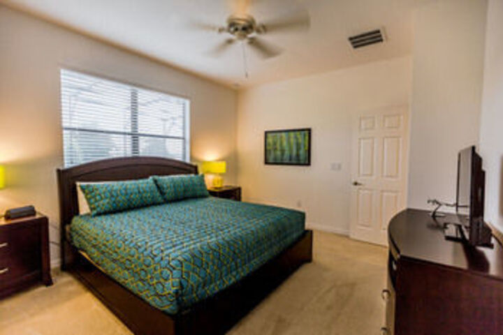 Room 22 of 105