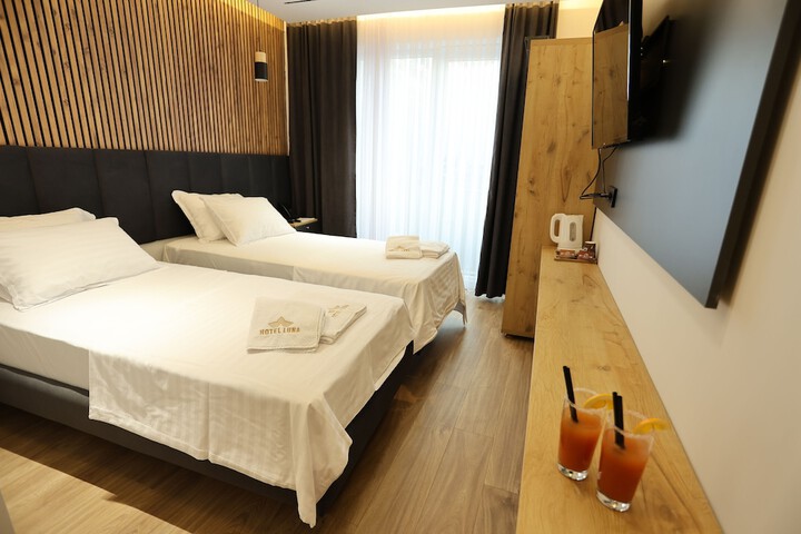 Room 20 of 42