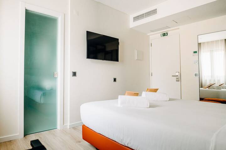 Room 39 of 164