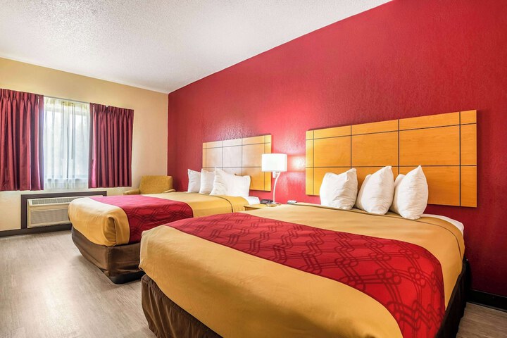 Room 16 of 31