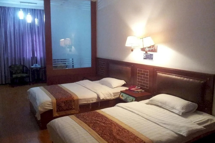 Room 5 of 7