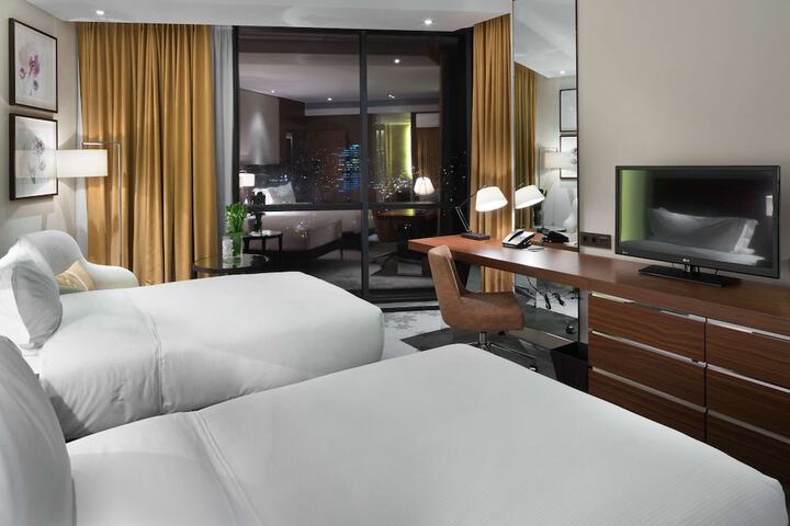 Room 27 of 131