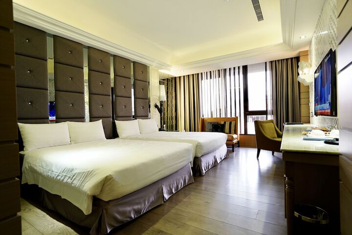 Room 15 of 38