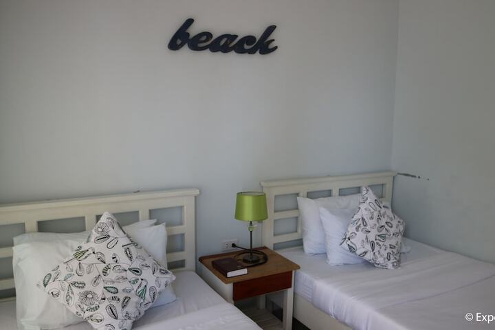 Room 8 of 27