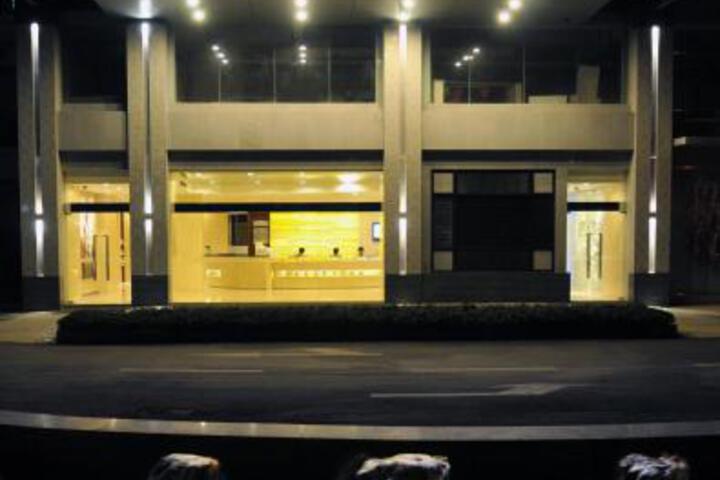 Nine Points International Hotel