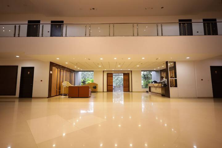 Exterior of Hotel President Banquet & Lawns