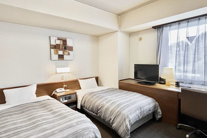 Room 7 of 29