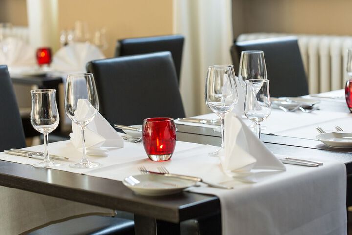 Dining 42 of 90