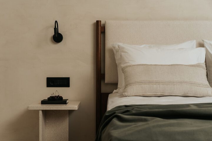 Room 14 of 42