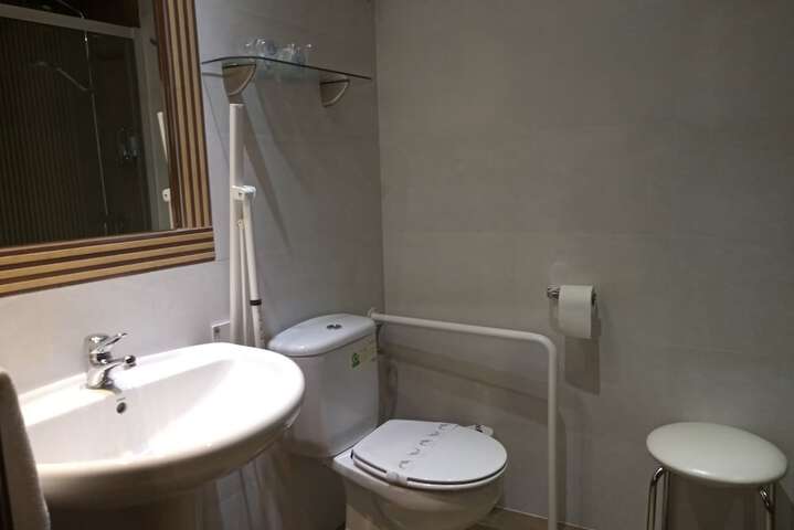 Room 12 of 24