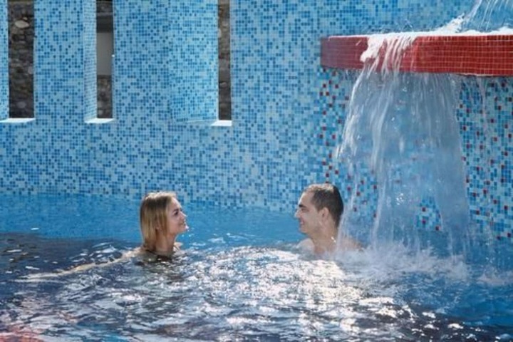 Pool 80 of 157