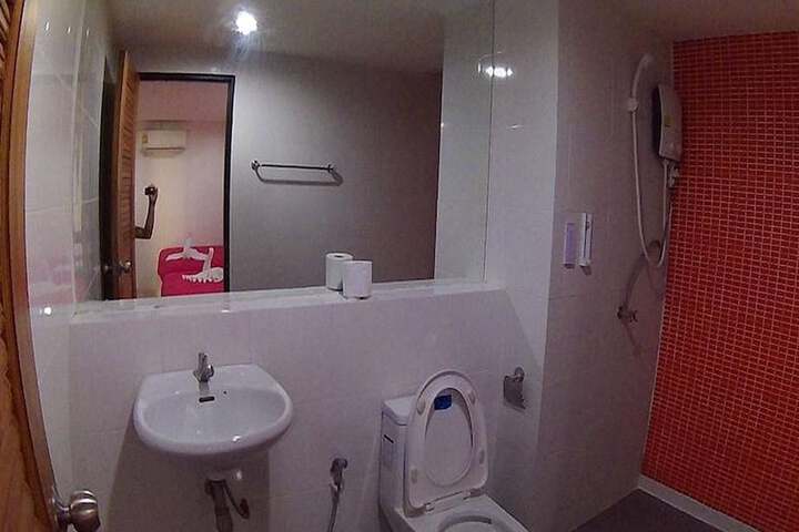 Room 99 of 114