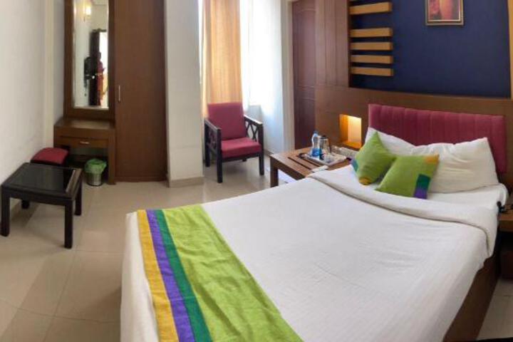 NANDANAM PARK HOTEL