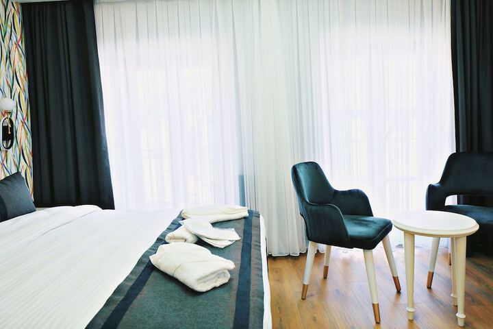 Room 21 of 42