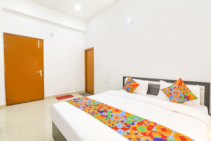 Room 16 of 27