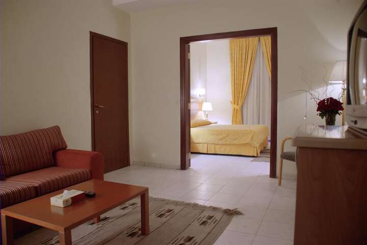 Room 10 of 24