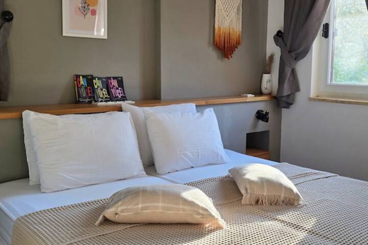 Room 16 of 71