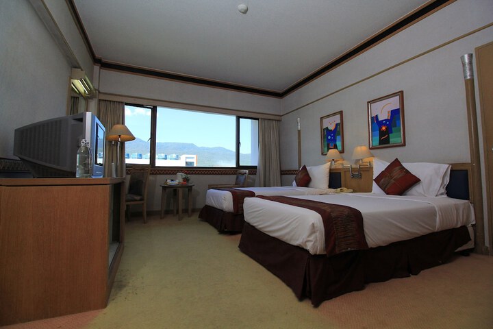 Room 16 of 70
