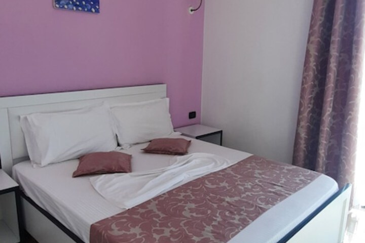 Room 2 of 17
