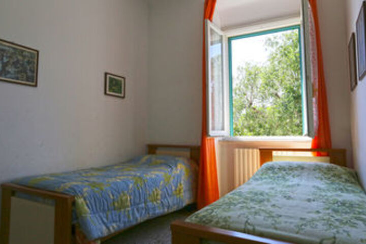 Room 36 of 105