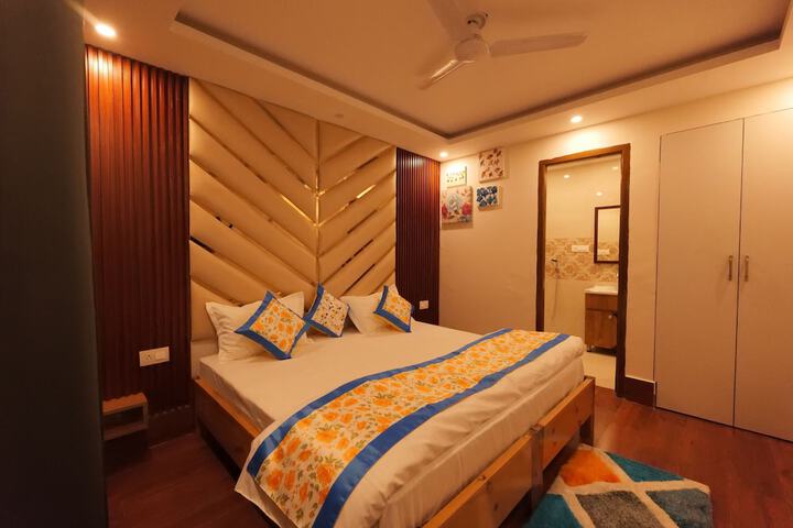 Room 6 of 29