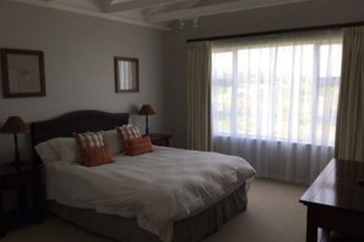 Room 5 of 14