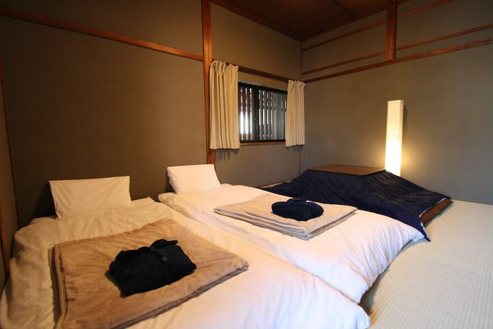 Room 37 of 107