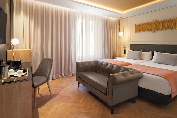 Room 15 of 62