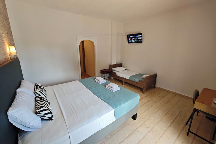 Room 15 of 41