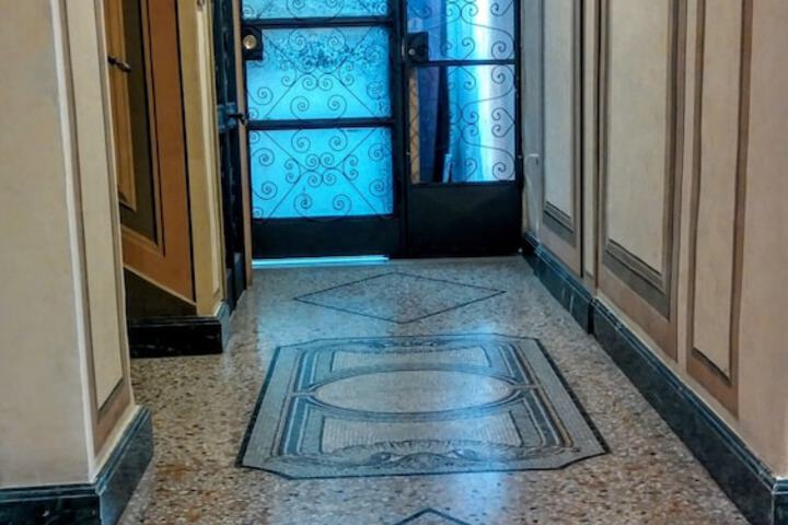 Hotel 2 of 43