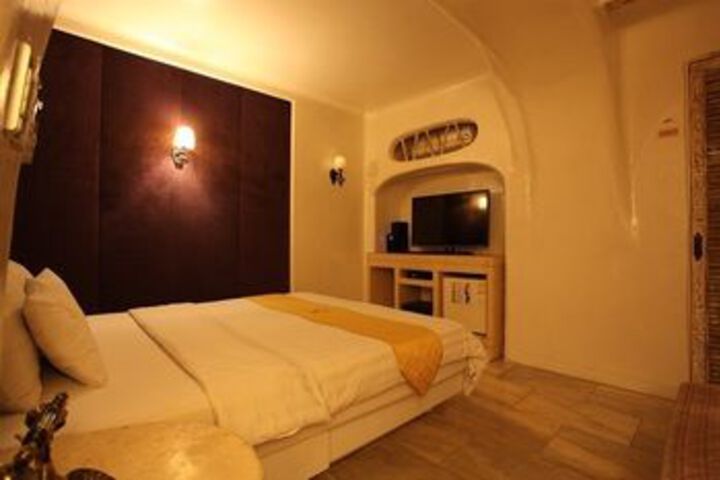 Room 30 of 61