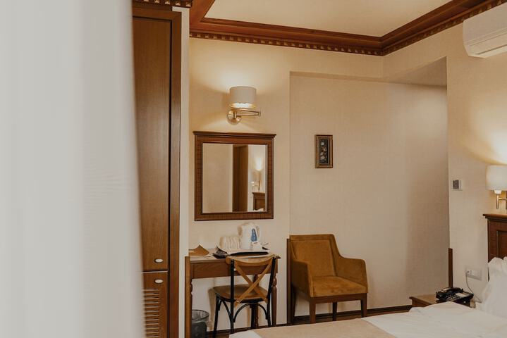 Room 49 of 118