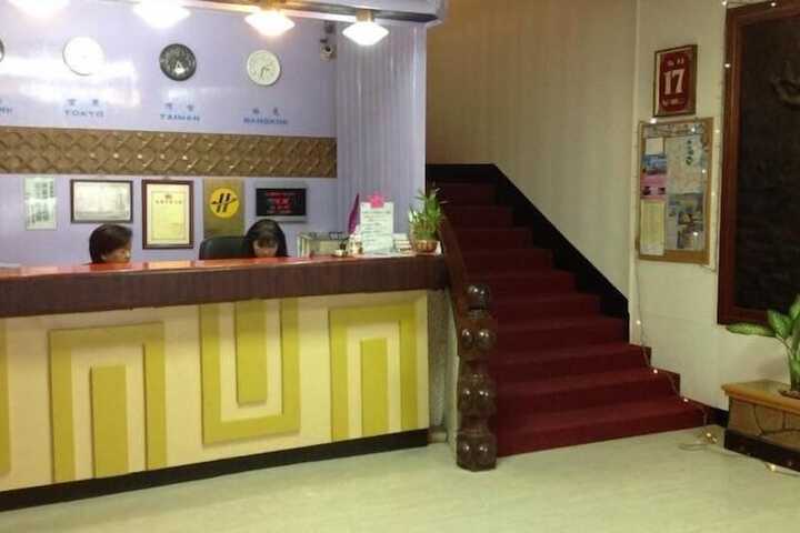 Hotel Lobby