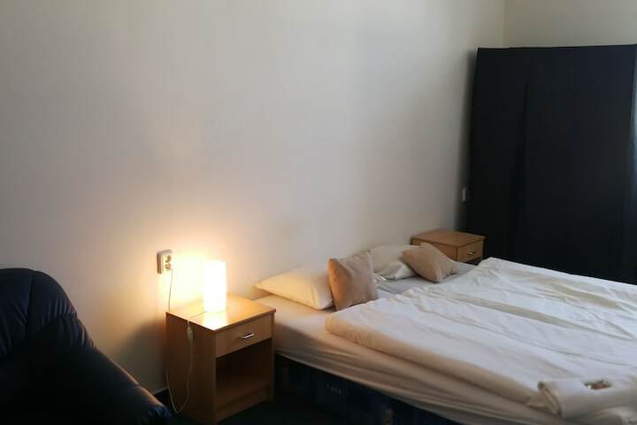 Room 50 of 84