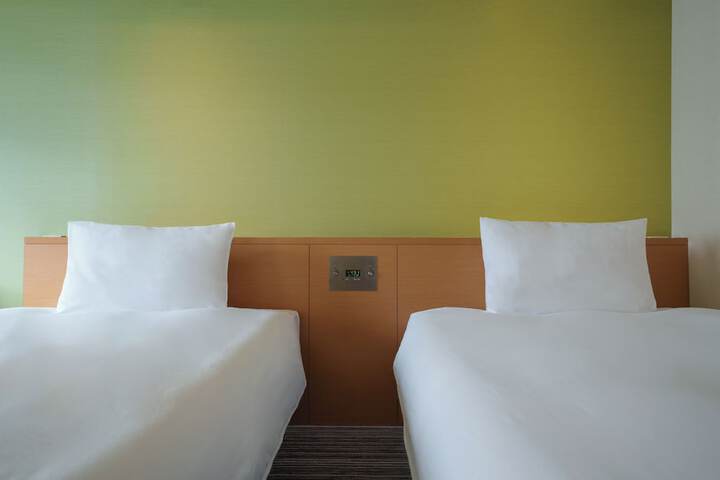 Room 19 of 73