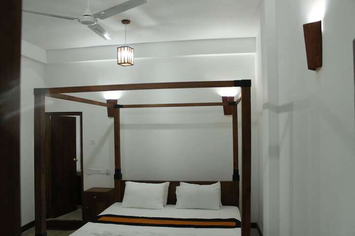 Room 4 of 55