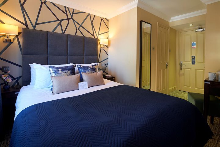 Room 14 of 82