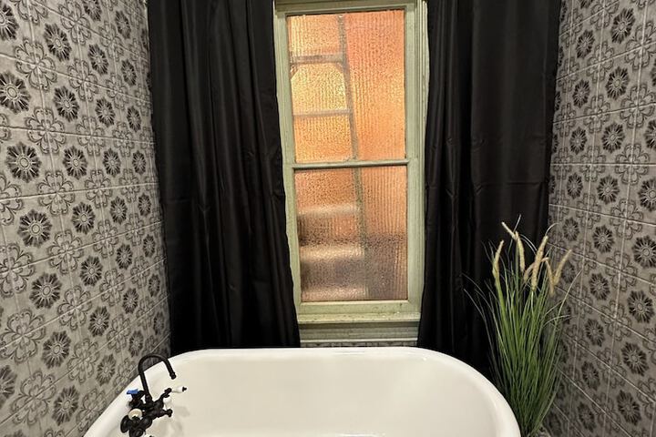 Room 44 of 76