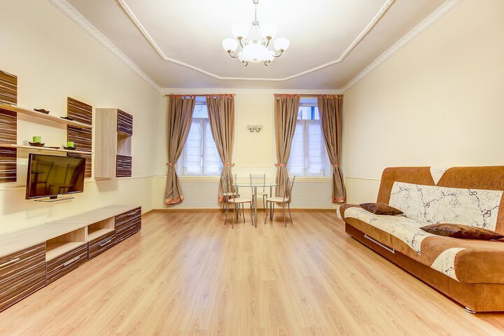 Room 15 of 44