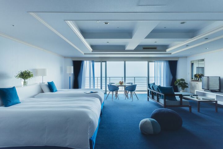 Room 5 of 42