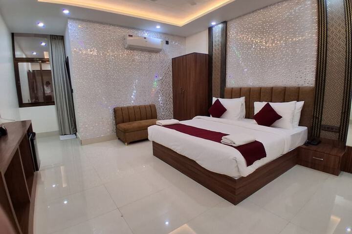 Saffron Suites in Varanasi by SKS