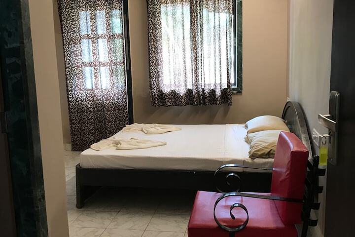 Room 20 of 33