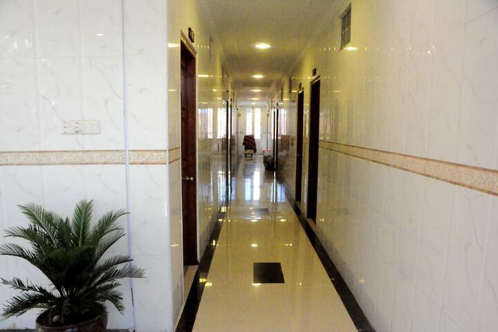 Ballroom/Hall 41 of 49