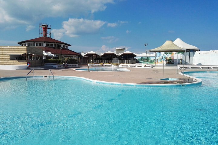 Pool Hotel