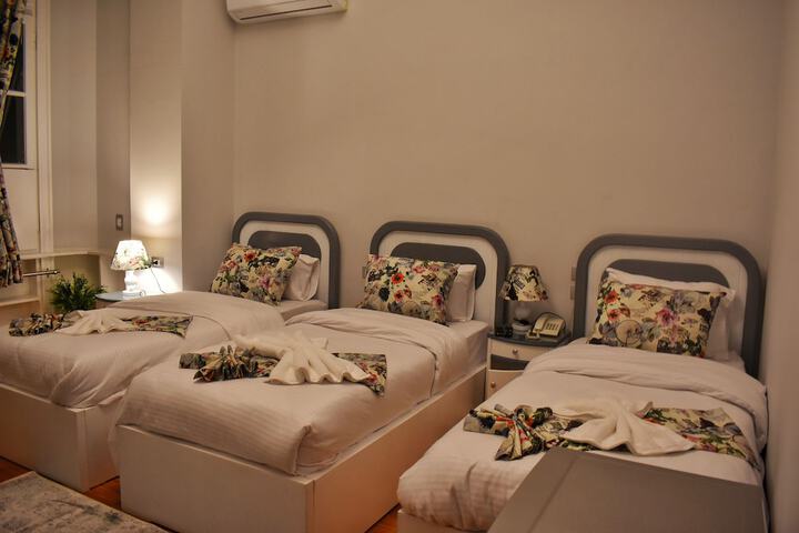 Room 11 of 29