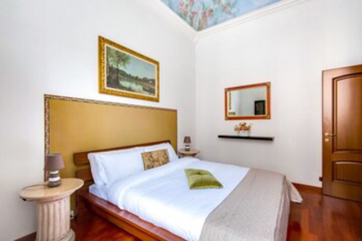 Room 15 of 25