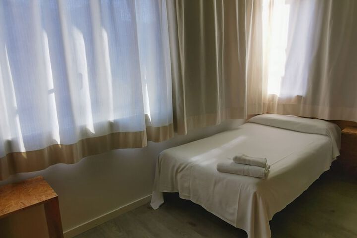 Room 13 of 63