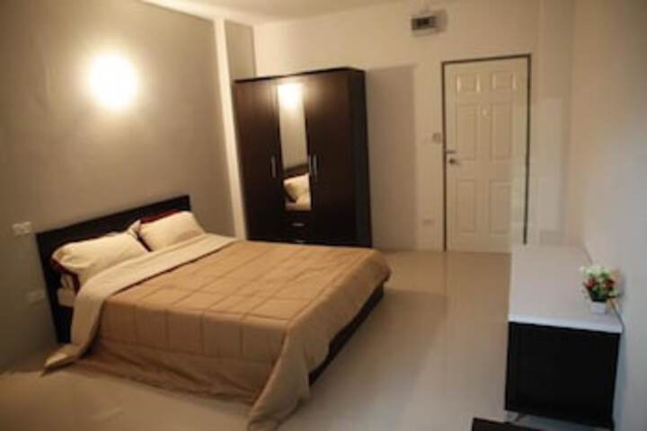 KN PLACE