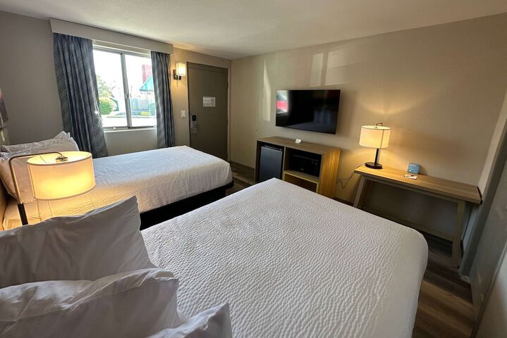 Room 7 of 28